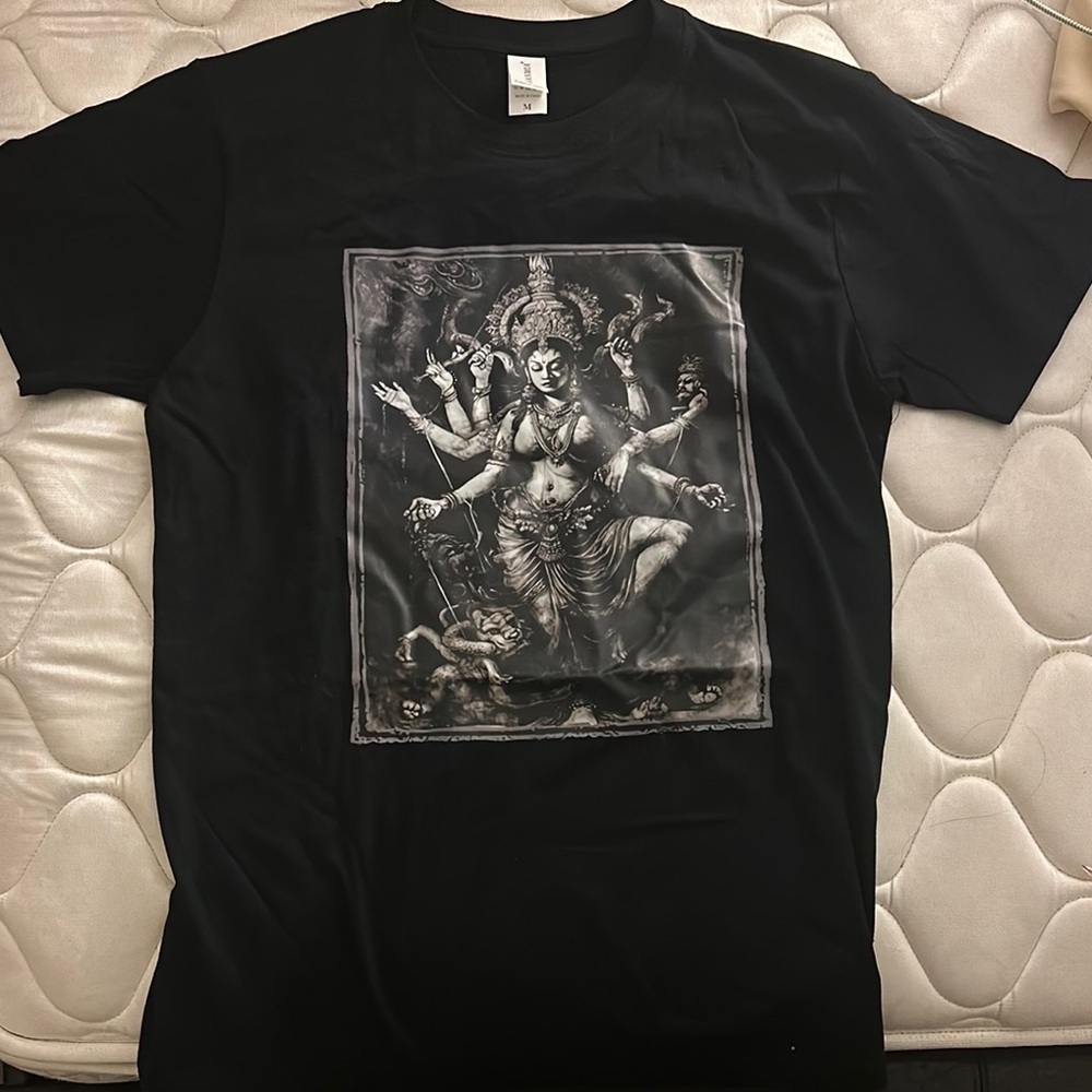 Black Artistic Short Sleeve Tee with Dynamic Graphic